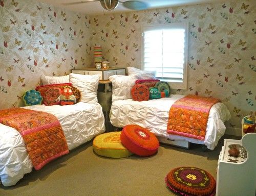 Featured image of post How To Decorate A Small Room With Two Beds